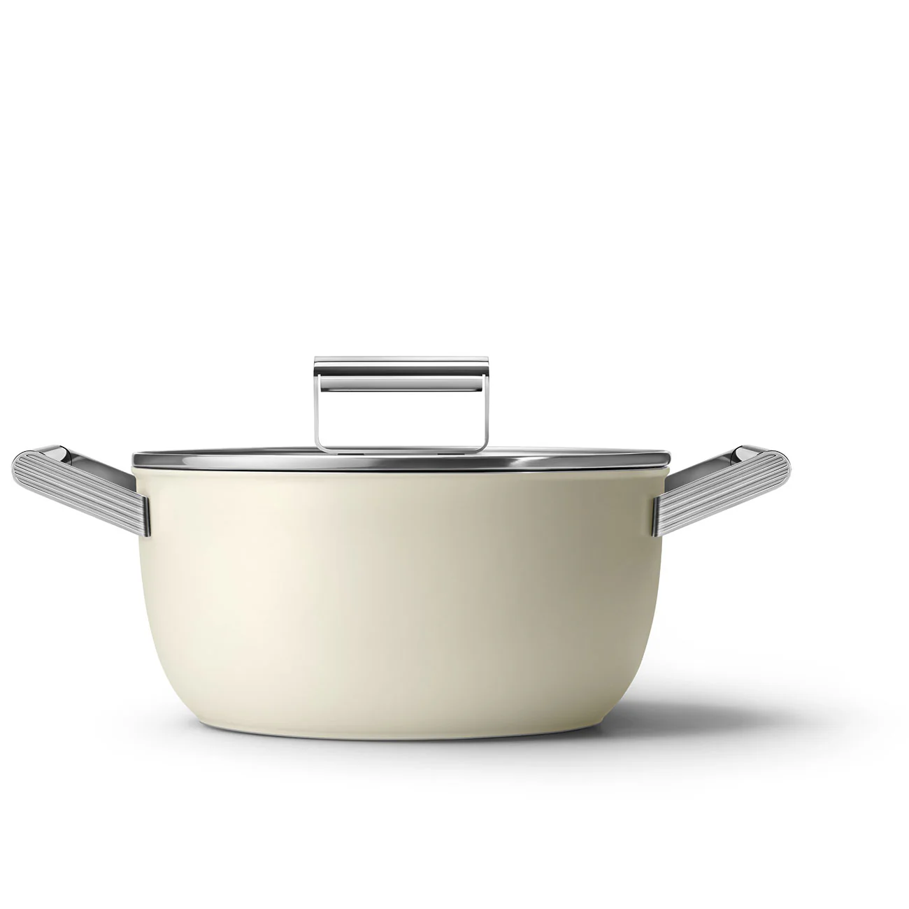 SMEG Casserole with Lid 24cm (Cream) - Image 5