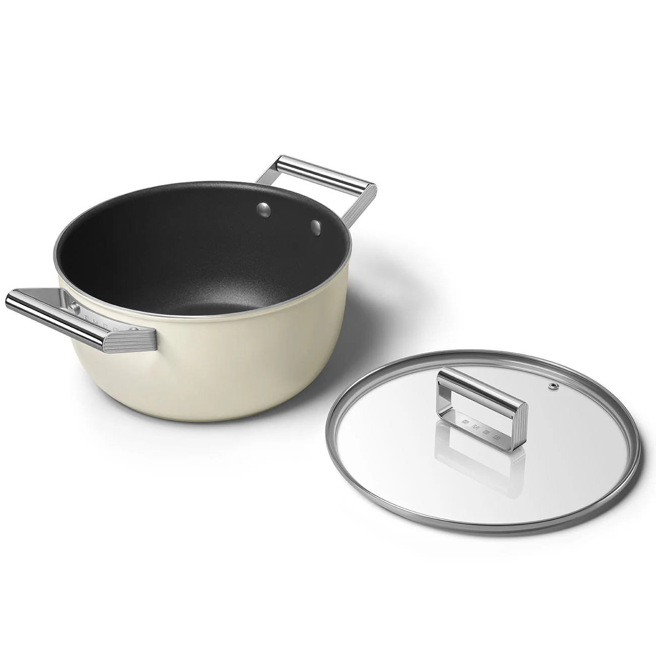 SMEG Casserole with Lid 24cm (Cream) - Image 8