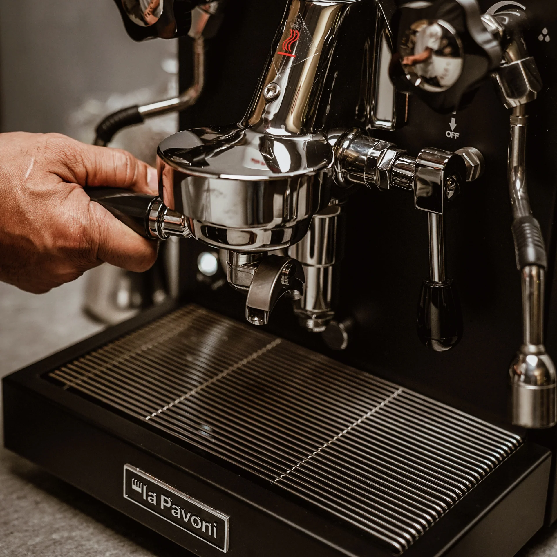 La Pavoni Cellini Classic Nera Semi-Pro Espresso Machine (Matte Black) - Image 10