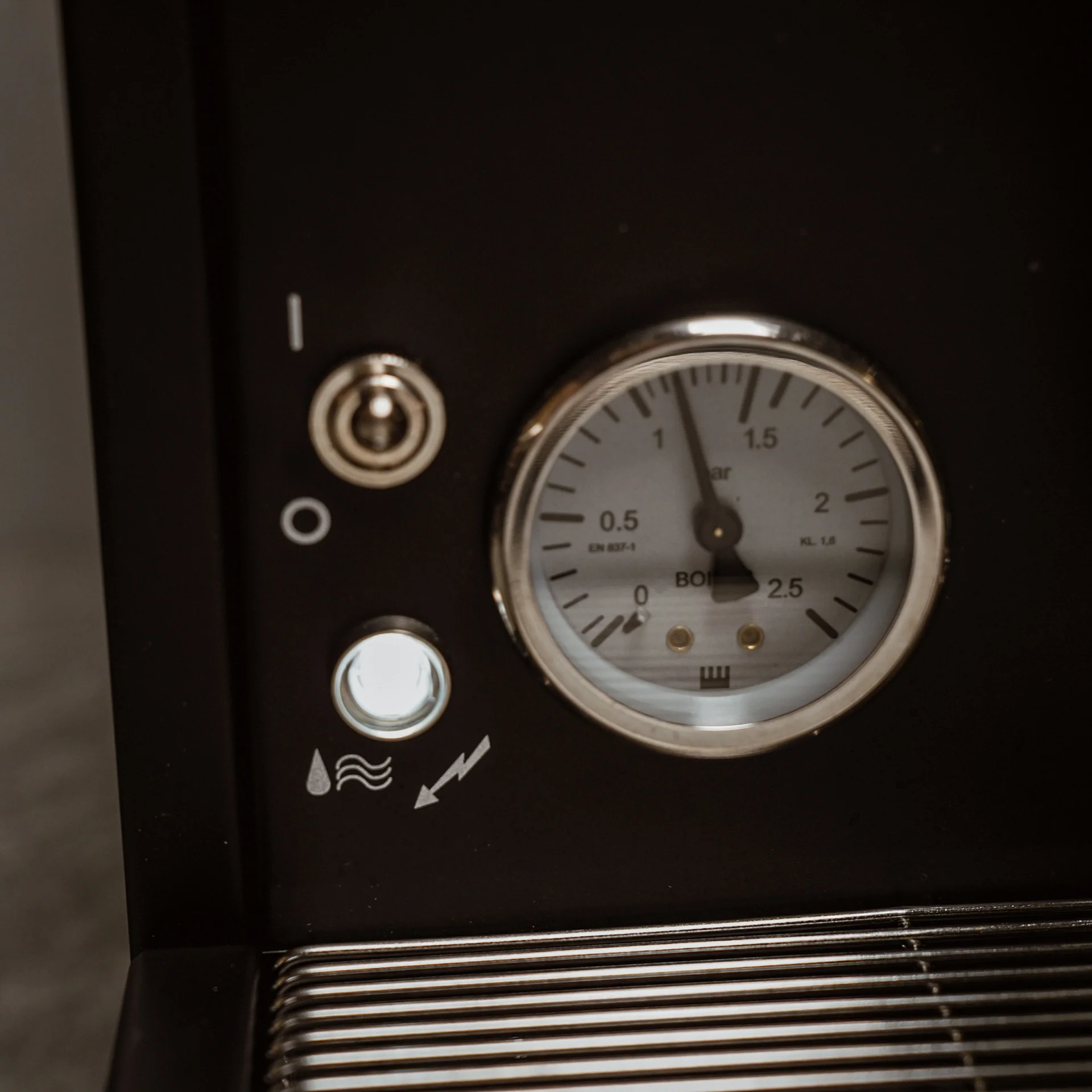 La Pavoni Cellini Classic Nera Semi-Pro Espresso Machine (Matte Black) - Image 6