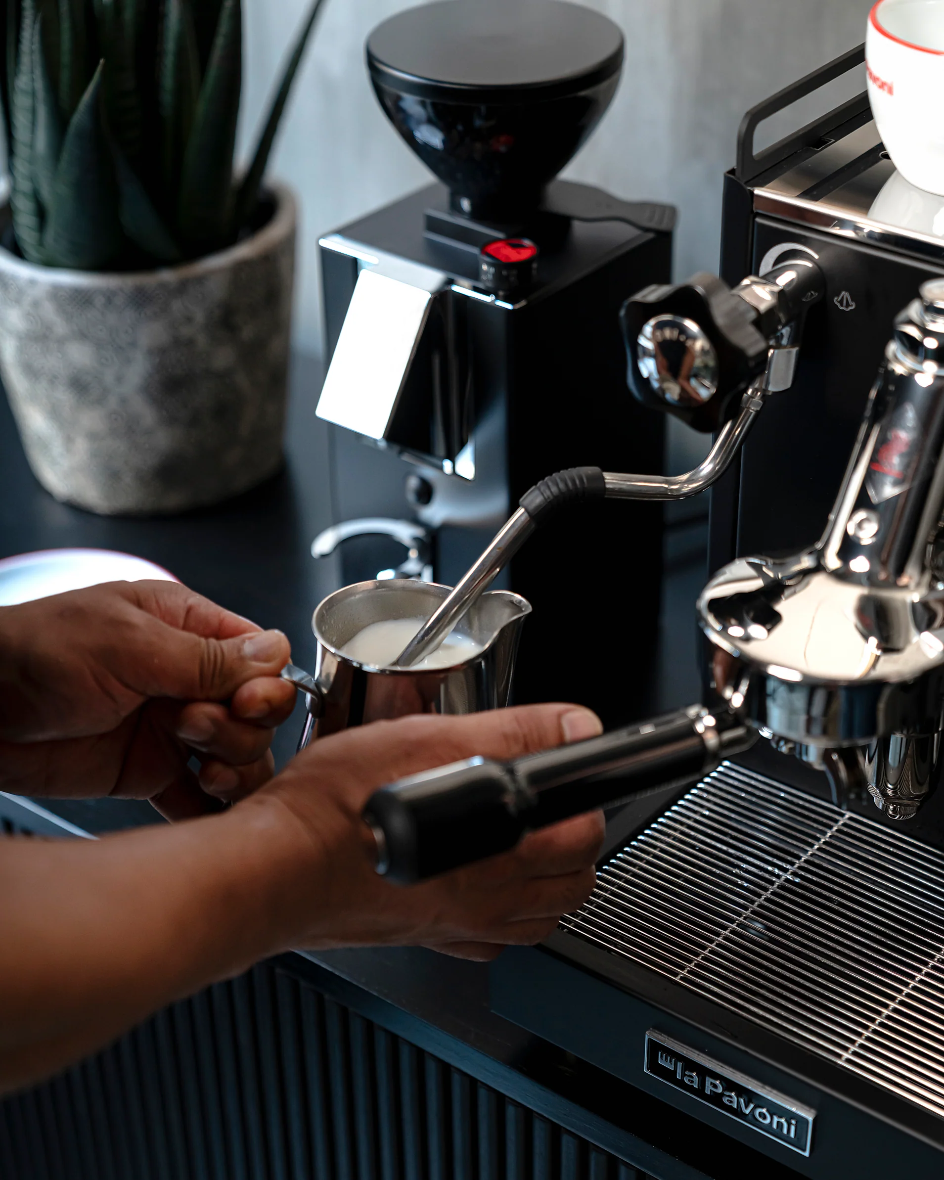 La Pavoni Mini Cellini Nera Semi-Pro Espresso Machine (Matte Black) - Image 13