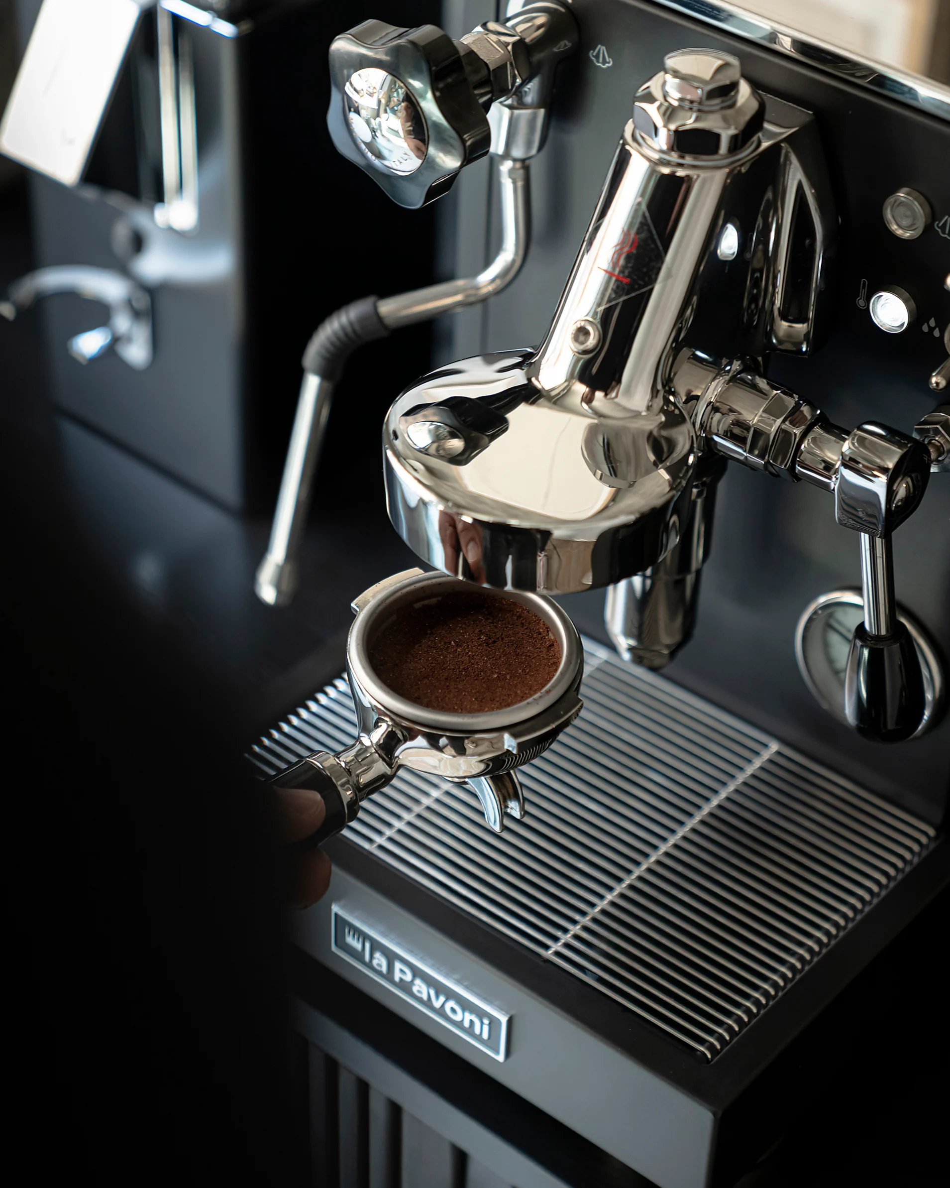 La Pavoni Mini Cellini Nera Semi-Pro Espresso Machine (Matte Black) - Image 8