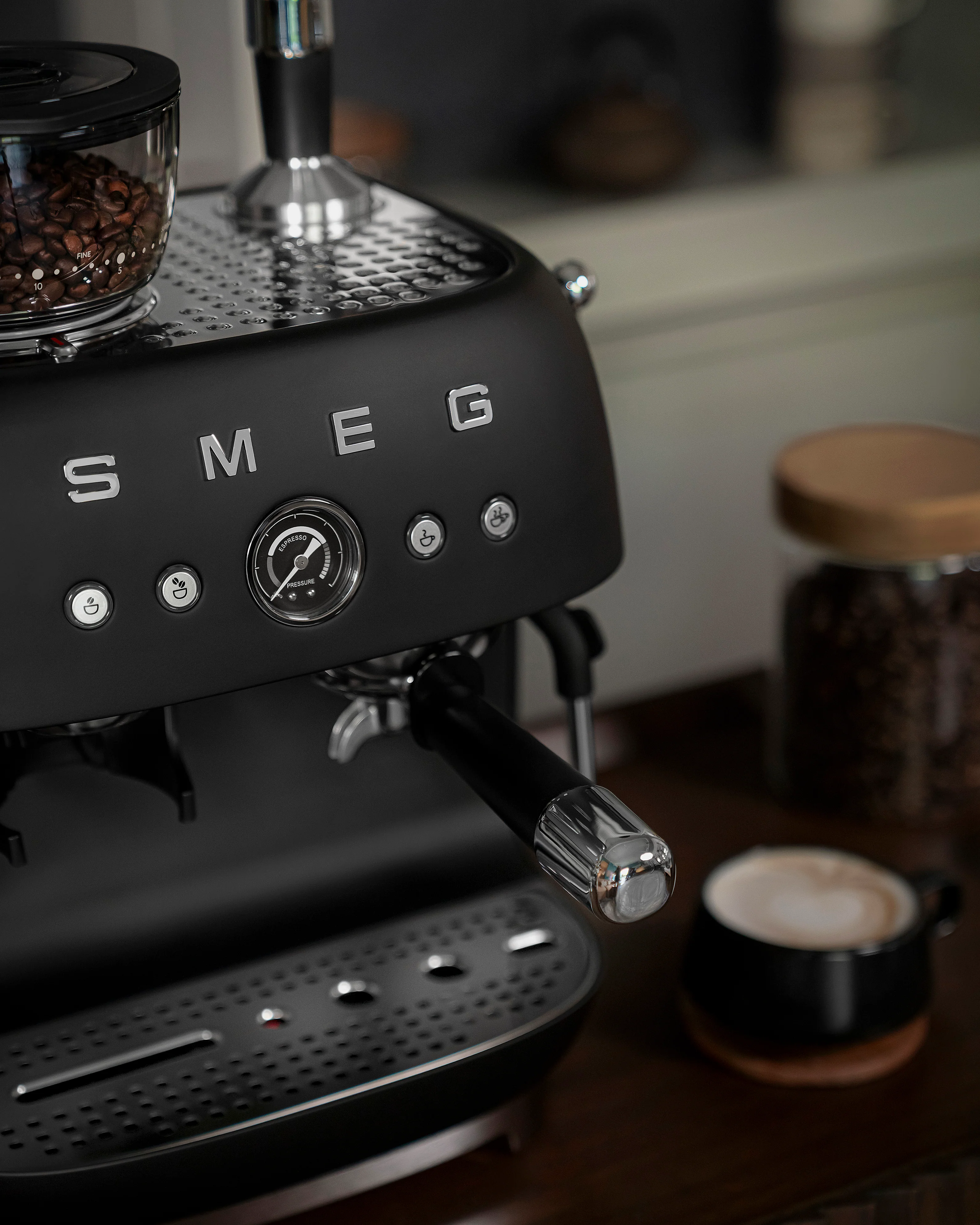SMEG Manual Espresso Coffee Machine with Grinder (Black Matte) - Image 16
