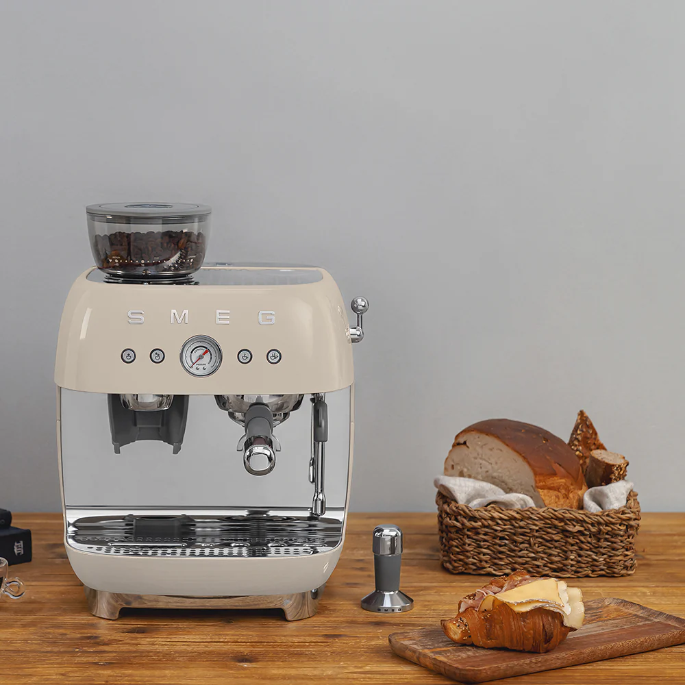 SMEG Manual Espresso Coffee Machine with Grinder (Cream) - Image 12
