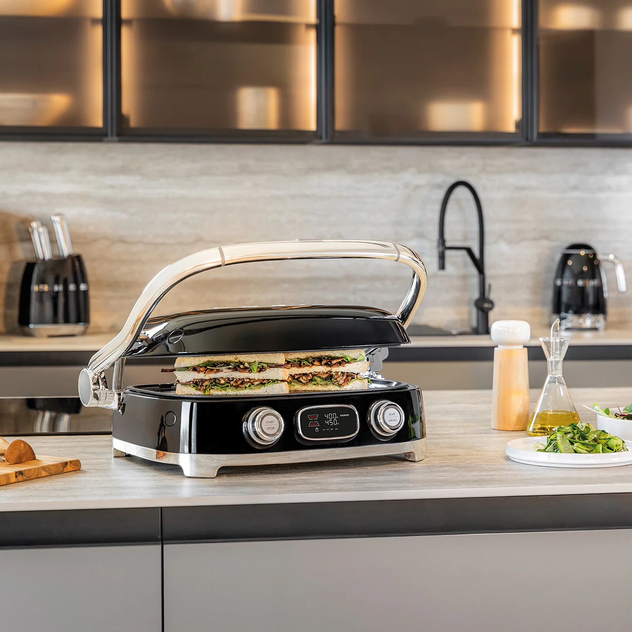 SMEG Multi Use Grill (Black) - Image 5